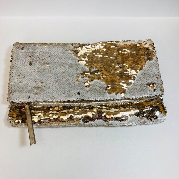 Stella & Dot Handbags - Stella & Dot Clutch Margeaux Oyster Gold Sequin Mermaid New without Tags